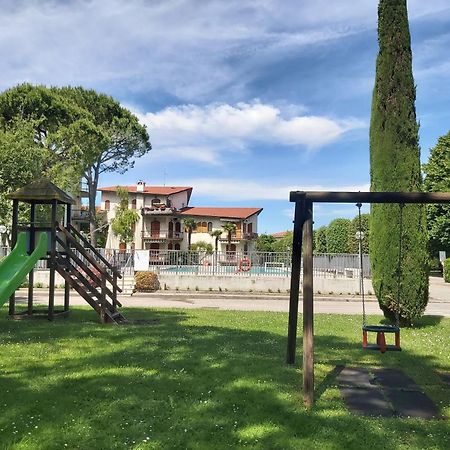 I Limoni Bilocale In Residence Con Piscina Peschiera del Garda Zewnętrze zdjęcie