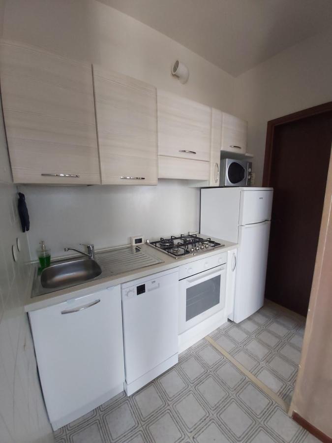 I Limoni Bilocale In Residence Con Piscina Peschiera del Garda Zewnętrze zdjęcie